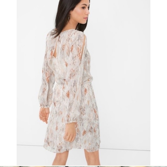 White House Black Market Dresses & Skirts - 🏷️🔥 WH/BM Frozen Geo Dress